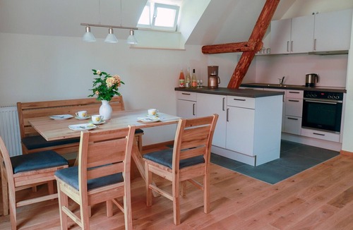 Iphofen Apartment | Apartment 'Maisonette Ferienwohnung Tenne' with Shared Garden, Balcony and Wi-Fi