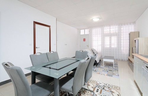 Alicante Apartment | Apartment 'Mar Y Sol' with Private Terrace, Wi-Fi and Air Conditioning
