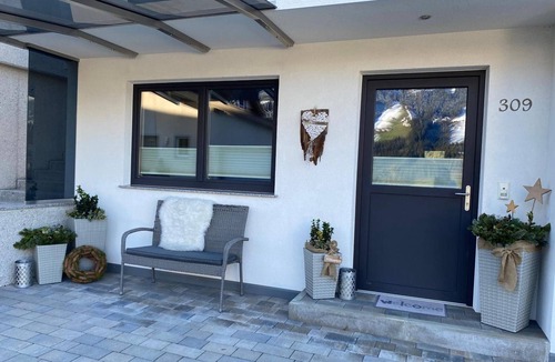 Hippach Apartment | Apartment 'Mario' with Mountain View, Private Terrace and Wi-Fi