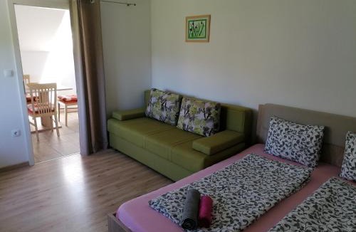 Zirovnica Apartment | Apartment Marjetka