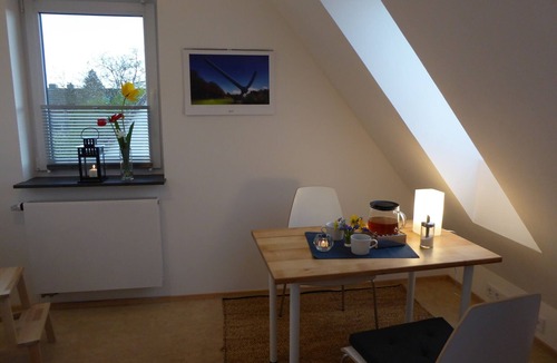 Harleshausen Apartment | Apartment 'Max' with Shared Garden and Wi-Fi