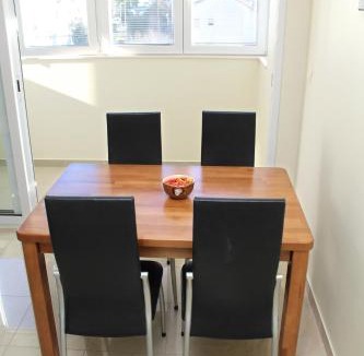 Split Apartment | Apartment MEL
