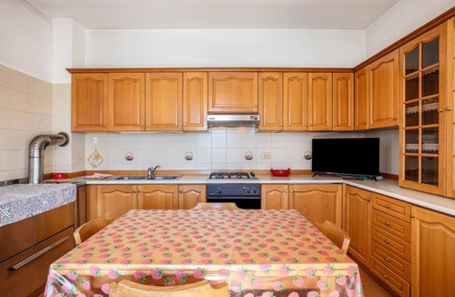 Tassullo Apartment | Apartment 'Melax' with Mountain View, Private Garden and Balcony