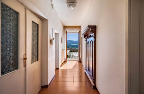 Tassullo Apartment | Apartment 'Melax' with Mountain View, Private Garden and Balcony