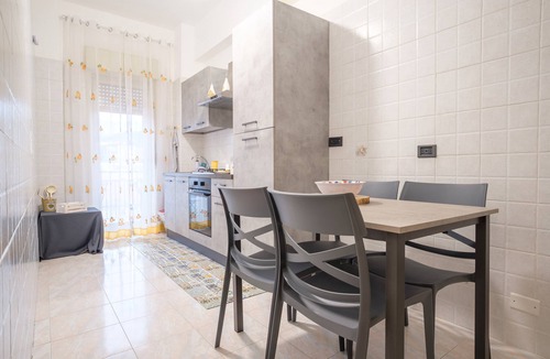 Gazzi Apartment | Apartment 'Messina' with Balcony, Wi-Fi and Air Conditioning