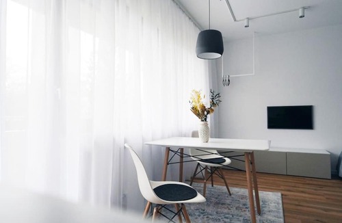 Goggingen-Nordost Apartment | Apartment mit Balkon und Privatparkplatz