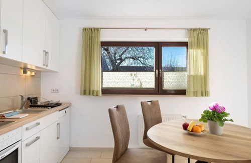 Schonenbach Apartment | Apartment 'Mit Terasse 110qm' with Mountain View, Private Terrace and Wi-Fi