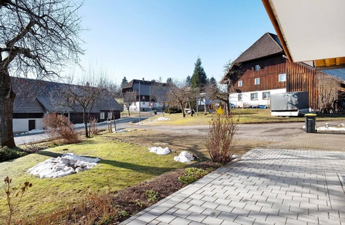 Schonenbach Apartment | Apartment 'Mit Terasse 110qm' with Mountain View, Private Terrace and Wi-Fi
