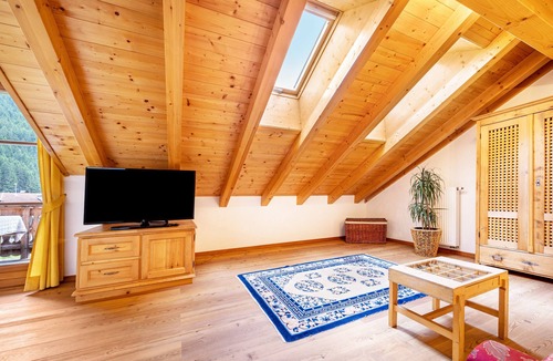Anterselva Apartment | Apartment 'Mitterbruggehof Berganemone' with Mountain View, Shared Garden and Wi-Fi
