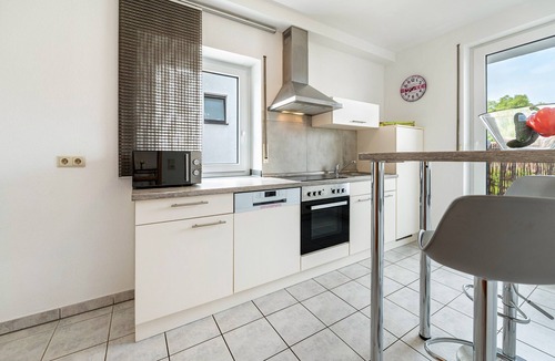 Halberg Apartment | Apartment 'Modern I Citynah I 3 Personen I' with Private Terrace and Wi-Fi