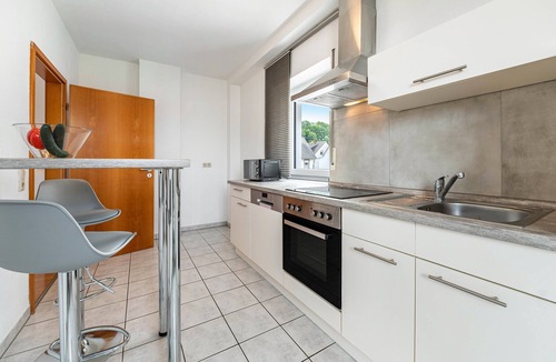 Halberg Apartment | Apartment 'Modern I Citynah I 3 Personen I' with Private Terrace and Wi-Fi