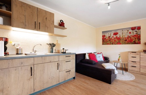 Schmogrow Apartment | Apartment 'Mohnblüte' with Shared Garden, Balcony and Wi-Fi