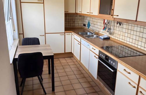 Runkel Apartment | Apartment 'Monteure' with Shared Terrace and Wi-Fi