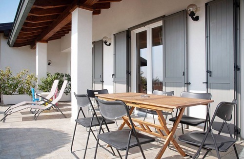 Cantello Apartment | Apartment 'Mora' with Mountain View, Private Terrace and Wi-Fi