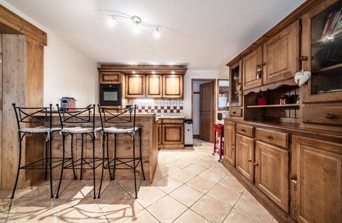 Les Esserts Apartment | Apartment 'Morillon 1100' with Mountain View, Balcony and Wi-Fi
