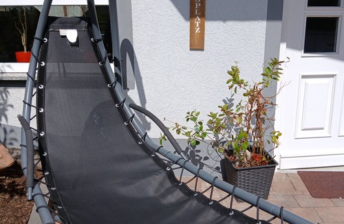 Piesport Apartment | Apartment Moselblick Piesport Ferres is located directly on the banks of the Moselle River