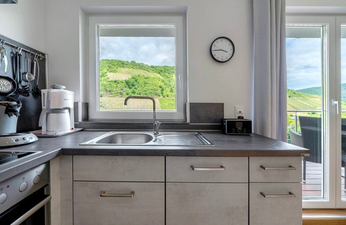 Briedel Apartment | Apartment 'Moselnest' with Lake View, Shared Garden and Wi-Fi