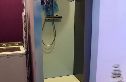 La Bourboule Apartment | Apartment-Mountain view-Famille Plus - 3 étoiles-Apartment-Ensuite with Shower