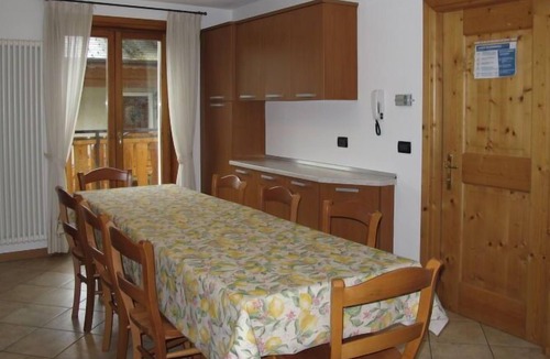 Valtellina Apartment | Apartment Mountain Home in Bormio - 10 persons, 3 bedrooms