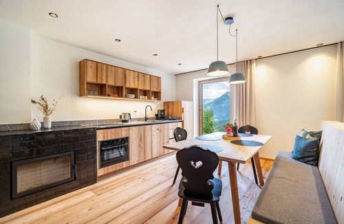 Moso in Passiria Apartment | Apartment 'Mucher Michl' with Mountain View, Private Terrace and Wi-Fi