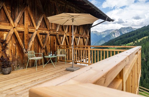 Moso in Passiria Apartment | Apartment 'Mucher Michl' with Mountain View, Private Terrace and Wi-Fi