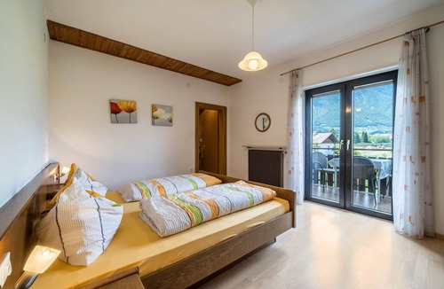 Lana Apartment | Apartment "Mutspitz Leilichhof" with Mountain View, Wi-Fi, Balcony & Garden