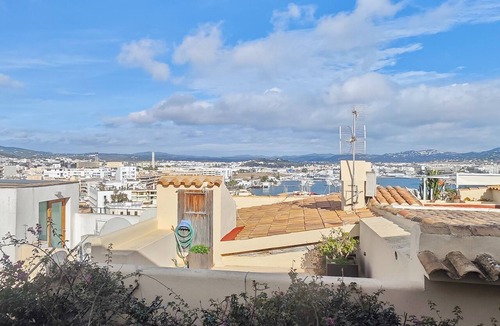 Sa Penya Apartment | Apartment 'Navila' with Shared Pool, Wi-Fi and Air Conditioning