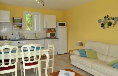 Saint-Papoul House | Apartment near Carcassonne and Castelnaudary with heated pool, parking