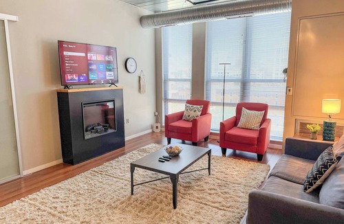 Old West Side Apartment | Apartment near Kerrytown Concert House