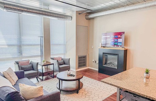 Old West Side Apartment | Apartment near Kerrytown Concert House