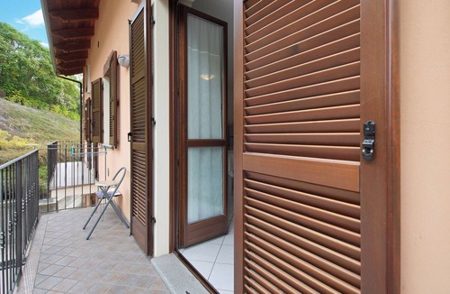 Diano d'Alba Apartment | Apartment "nelle Langhe" with Balcony & Wi-Fi