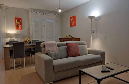 Montjuzet Apartment | Apartment next to Montjuzet park