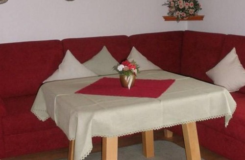 Saulgrub Apartment | Apartment no. 1 (2 bed., 2-4 pers.) - Gästehaus Mayr
