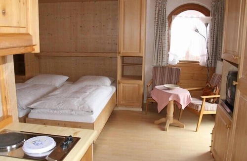 Ettenhausen Apartment | Apartment No. 3 Studio Rudersburg, up to 2 people, 32 sqm