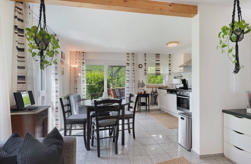 Hohenhaslach Apartment | Apartment 'Nr3' with Shared Terrace, Garden, and Wi-Fi