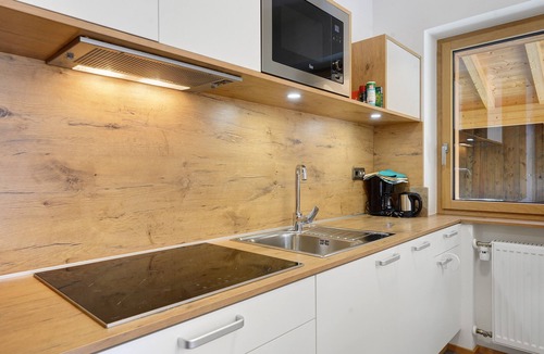 Velturno Apartment | Apartment 'Oberhemberger Hof Oanser' with Mountain View, Shared Terrace and Wi-Fi