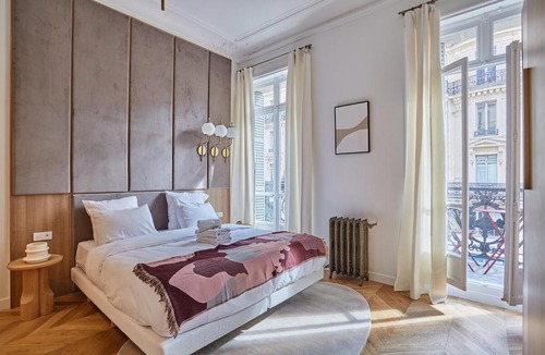 Gaillon Apartment | Apartment Opera Vendome by Studio Prestige