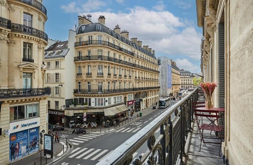 Gaillon Apartment | Apartment Opera Vendome by Studio Prestige