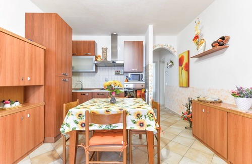 Capoliveri Apartment | Apartment 'Orchidea' with Private Terrace and Air Conditioning