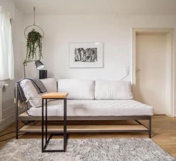 Rotenberg Apartment | Apartment overlooking Stuttgart