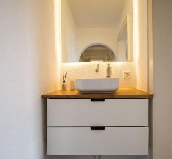 Rotenberg Apartment | Apartment overlooking Stuttgart