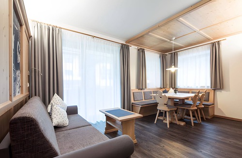 Plan Apartment | Apartment 'Panorama - Die Bauernsuite' with Mountain View, Shared Terrace and Wi-Fi