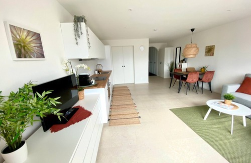 Collalbo Apartment | Apartment 'Panorama' with Mountain View, Private Terrace and Wi-Fi