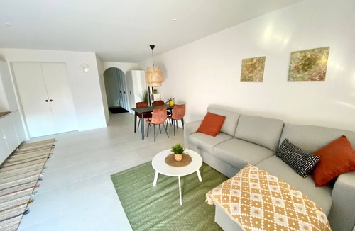 Collalbo Apartment | Apartment 'Panorama' with Mountain View, Private Terrace and Wi-Fi
