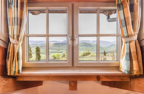 Caldaro Sulla Strada del Vino Apartment | Apartment 'Panorama' with Mountain View