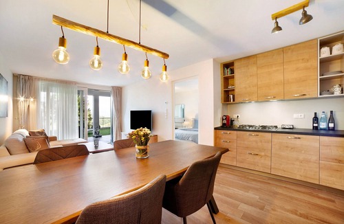 Avelengo Apartment | Apartment 'Panoramaresidence' with Mountain View, Garden & BBQ
