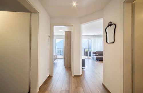 Schenna Apartment | Apartment 'Panoramawohnung Bergerweg' with Mountain View, Wi-Fi & Terrace
