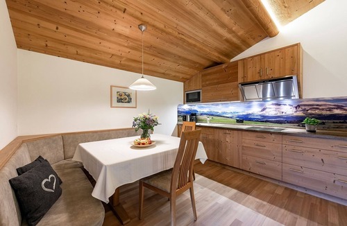 Albions Apartment | Apartment “Paradies” near Seiser Alm with Mountain View, Sauna, Wi-Fi & Balcony