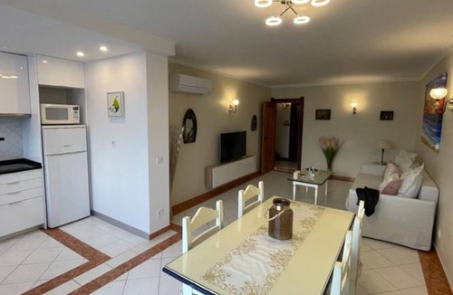 Albufeira Apartment | Apartment Paradis Bleu with Sea View, Shared Pool, Wi-Fi & A/C