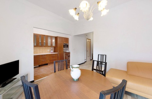 Pegli Apartment | Apartment 'Pegli Quartiere Giardino' with Sea View, Wi-Fi and Air Conditioning